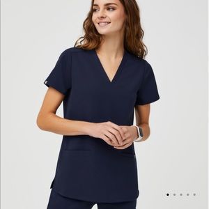 Figs Casma Scrub Top Navy